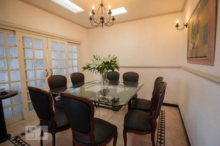 Casa à venda com 405m², 5 quartos e sem vaga Casa à venda com 405m², 5 quartos e sem vagaCopa