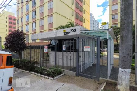 Apartamento à venda com 62m², 2 quartos e 1 vaga Apartamento à venda com 62m², 2 quartos e 1 vagaFachada