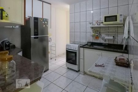 Apartamento à venda com 62m², 2 quartos e 1 vaga Apartamento à venda com 62m², 2 quartos e 1 vagaCozinha