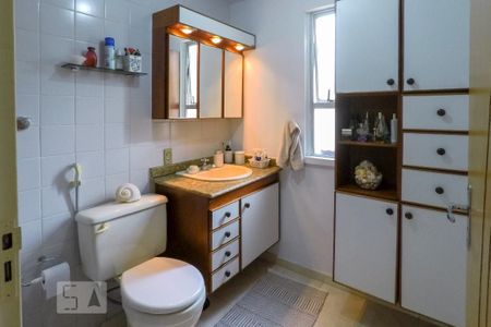 Apartamento à venda com 62m², 2 quartos e 1 vaga Apartamento à venda com 62m², 2 quartos e 1 vagaBanheiro