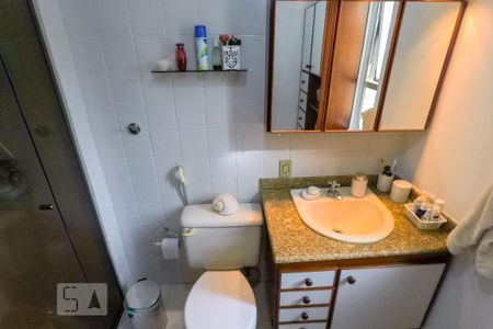 Apartamento à venda com 62m², 2 quartos e 1 vaga Apartamento à venda com 62m², 2 quartos e 1 vagaBanheiro