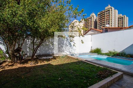 Casa à venda com 148m², 3 quartos e 3 vagas Casa à venda com 148m², 3 quartos e 3 vagasQuintal