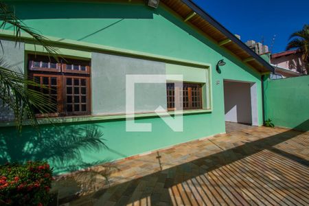 Casa à venda com 148m², 3 quartos e 3 vagas Casa à venda com 148m², 3 quartos e 3 vagasFachada