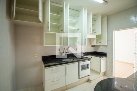 Casa à venda com 148m², 3 quartos e 3 vagas Casa à venda com 148m², 3 quartos e 3 vagasCozinha