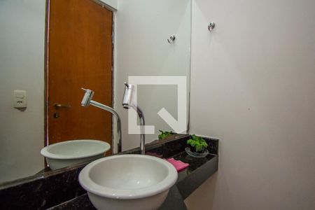 Casa à venda com 148m², 3 quartos e 3 vagas Casa à venda com 148m², 3 quartos e 3 vagasLavabo