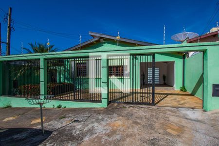 Casa à venda com 148m², 3 quartos e 3 vagas Casa à venda com 148m², 3 quartos e 3 vagasFachada