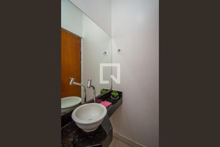 Casa à venda com 148m², 3 quartos e 3 vagas Casa à venda com 148m², 3 quartos e 3 vagasLavabo