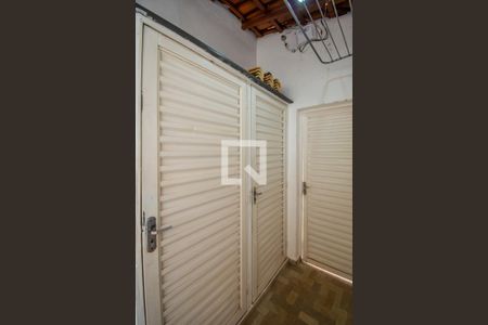 Casa à venda com 148m², 3 quartos e 3 vagas Casa à venda com 148m², 3 quartos e 3 vagasÁrea de Serviço