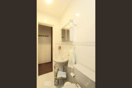 Casa à venda com 263m², 6 quartos e 3 vagasBANHEIRO 2