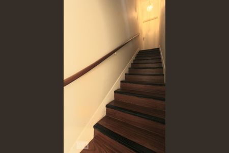 Casa à venda com 263m², 6 quartos e 3 vagasESCADAS