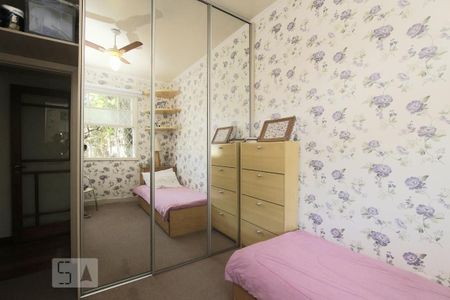 Casa à venda com 263m², 6 quartos e 3 vagasQUARTO 4