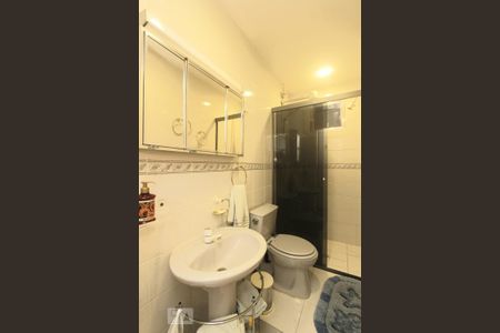 Casa à venda com 263m², 6 quartos e 3 vagasBANHEIRO 2