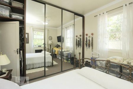 Casa à venda com 263m², 6 quartos e 3 vagasQUARTO 5