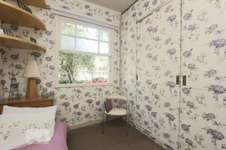 Casa à venda com 263m², 6 quartos e 3 vagasQUARTO 4