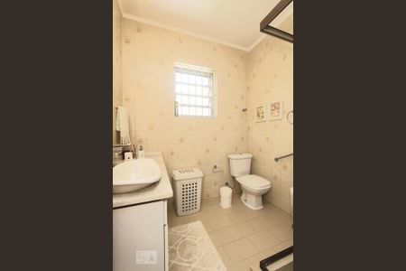 Casa à venda com 263m², 6 quartos e 3 vagasBANHEIRO 1