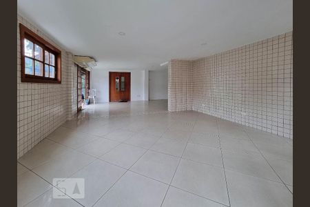Casa de condomínio à venda com 236m², 2 quartos e sem vaga Casa de condomínio à venda com 236m², 2 quartos e sem vagaÁrea comum - salão de festas