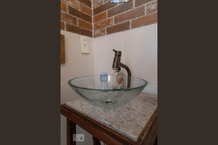 Casa de condomínio à venda com 236m², 2 quartos e sem vaga Casa de condomínio à venda com 236m², 2 quartos e sem vagaLavabo