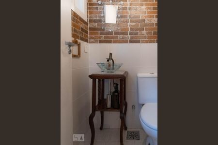 Casa de condomínio à venda com 236m², 2 quartos e sem vaga Casa de condomínio à venda com 236m², 2 quartos e sem vagaLavabo