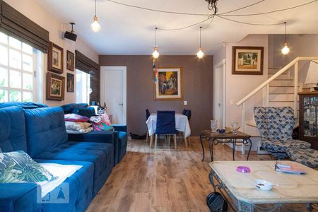 Sala de casa de condomínio à venda com 2 quartos, 236m² em Vargem Pequena, Rio de Janeiro