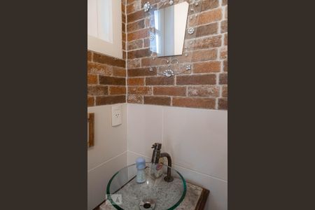 Casa de condomínio à venda com 236m², 2 quartos e sem vaga Casa de condomínio à venda com 236m², 2 quartos e sem vagaLavabo