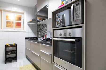 Casa de condomínio à venda com 236m², 2 quartos e sem vaga Casa de condomínio à venda com 236m², 2 quartos e sem vagaCozinha