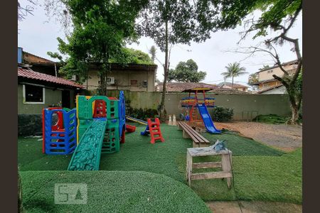 Casa de condomínio à venda com 236m², 2 quartos e sem vaga Casa de condomínio à venda com 236m², 2 quartos e sem vagaÁrea comum - playground