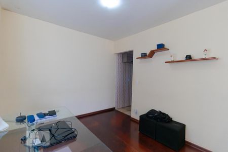 Apartamento para alugar com 76m², 2 quartos e 1 vagaSalas