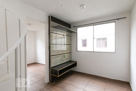 Sala 1 de apartamento para alugar com 2 quartos, 55m² em Cidade Líder, São Paulo