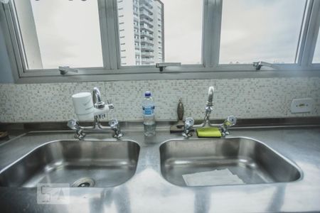 Apartamento à venda com 210m², 4 quartos e 3 vagas Apartamento à venda com 210m², 4 quartos e 3 vagasCozinha - Torneira