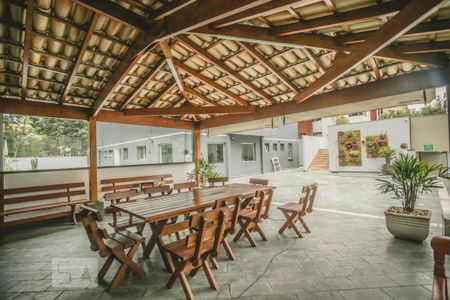 Apartamento à venda com 210m², 4 quartos e 3 vagas Apartamento à venda com 210m², 4 quartos e 3 vagasÁrea comum - Churrasqueira