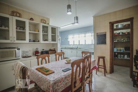 Apartamento à venda com 210m², 4 quartos e 3 vagas Apartamento à venda com 210m², 4 quartos e 3 vagasCozinha