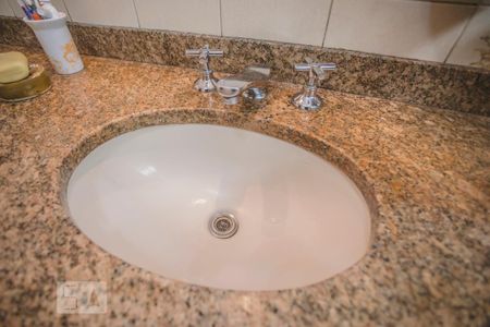 Apartamento à venda com 210m², 4 quartos e 3 vagas Apartamento à venda com 210m², 4 quartos e 3 vagasBanheiro Suíte - Torneira