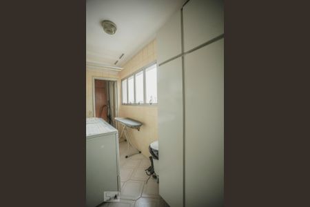 Apartamento à venda com 210m², 4 quartos e 3 vagas Apartamento à venda com 210m², 4 quartos e 3 vagasÁrea de Serviço