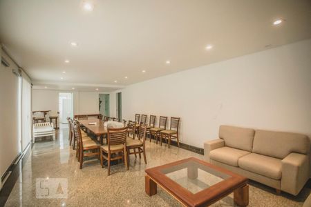 Apartamento à venda com 210m², 4 quartos e 3 vagas Apartamento à venda com 210m², 4 quartos e 3 vagasÁrea comum - Salão de festas