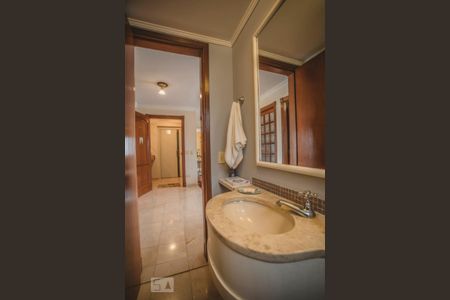 Apartamento à venda com 210m², 4 quartos e 3 vagas Apartamento à venda com 210m², 4 quartos e 3 vagasLavabo