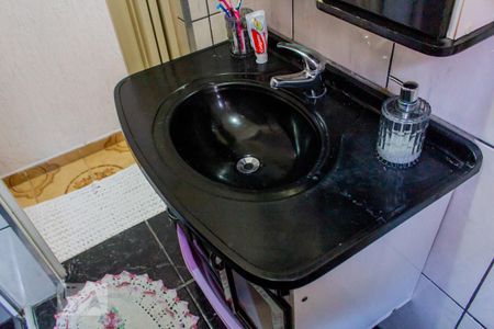 Casa à venda com 188m², 4 quartos e 2 vagas Casa à venda com 188m², 4 quartos e 2 vagasPia