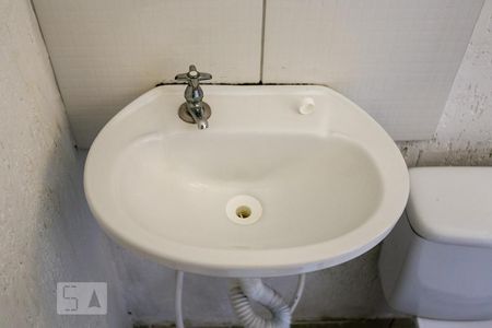 Banheiro de casa de condomínio para alugar com 1 quarto, 35m² em Mandaqui, São Paulo