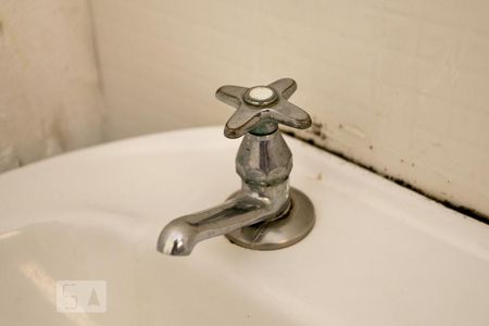 Banheiro de casa de condomínio para alugar com 1 quarto, 35m² em Mandaqui, São Paulo