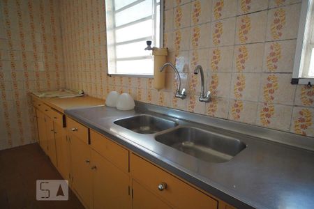 Casa à venda com 340m², 5 quartos e 3 vagasCozinha 1