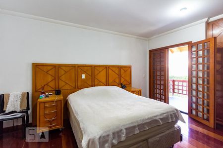 Casa à venda com 600m², 4 quartos e 6 vagas Casa à venda com 600m², 4 quartos e 6 vagasQuarto 1