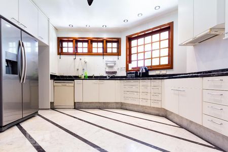 Casa à venda com 600m², 4 quartos e 6 vagas Casa à venda com 600m², 4 quartos e 6 vagasDetalhe cozinha