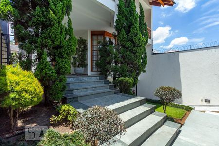 Casa à venda com 600m², 4 quartos e 6 vagas Casa à venda com 600m², 4 quartos e 6 vagasJardim