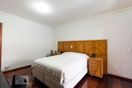 Casa à venda com 600m², 4 quartos e 6 vagas Casa à venda com 600m², 4 quartos e 6 vagasQuarto 1