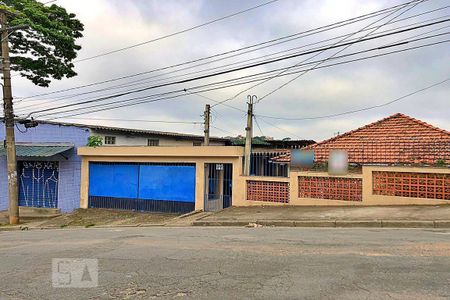 Casa à venda com 540m², 3 quartos e 2 vagas Casa à venda com 540m², 3 quartos e 2 vagasFachada