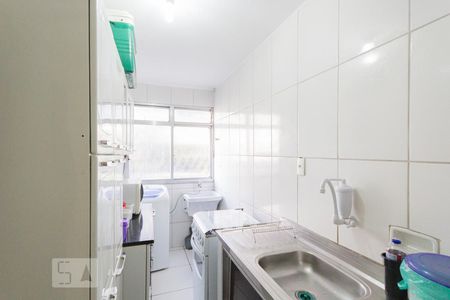 Apartamento à venda com 60m², 3 quartos e 1 vaga Apartamento à venda com 60m², 3 quartos e 1 vagaCozinha e Área de Serviço