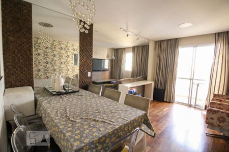 Apartamento à venda com 67m², 2 quartos e 1 vaga Apartamento à venda com 67m², 2 quartos e 1 vagaSala de Jantar