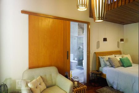 Casa à venda com 250m², 3 quartos e 2 vagasSuíte