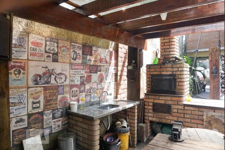 Casa à venda com 250m², 3 quartos e 2 vagasÁrea de Fogão a lenha