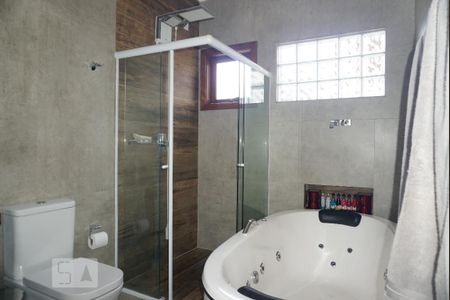 Casa à venda com 250m², 3 quartos e 2 vagasBanheiro da Suíte