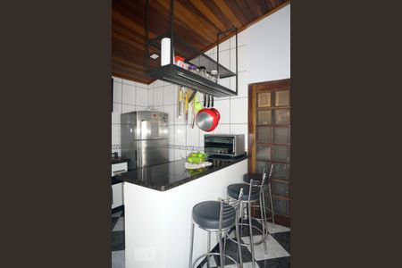 Casa à venda com 250m², 3 quartos e 2 vagasCozinha